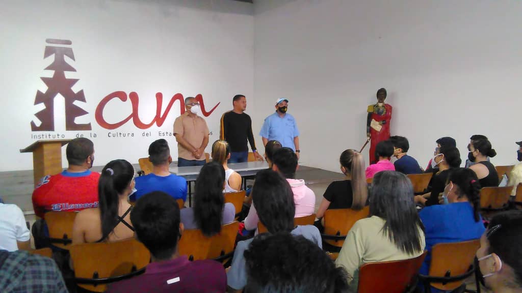 Más de 200 artistas y cultores asistieron al censo del Icum