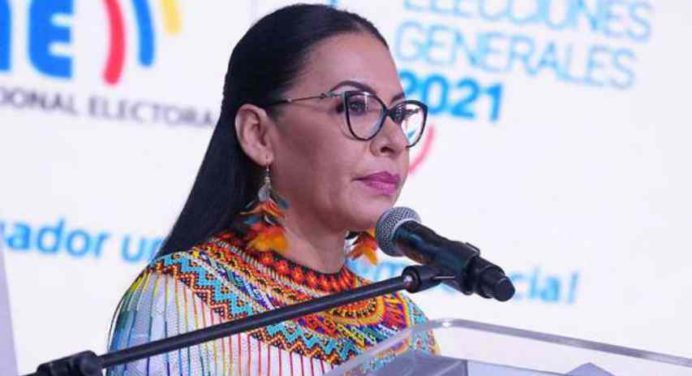 Ecuador irá a segunda vuelta electoral el 11 de abril