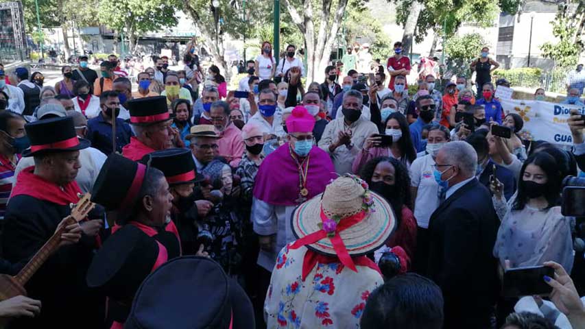 Monseñor Tulio Ramírez toma posesión de la Diócesis de Guarenas