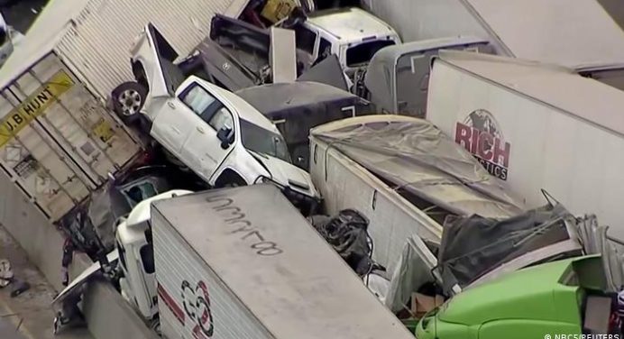 Accidente en Texas involucró a más de 130 vehículos