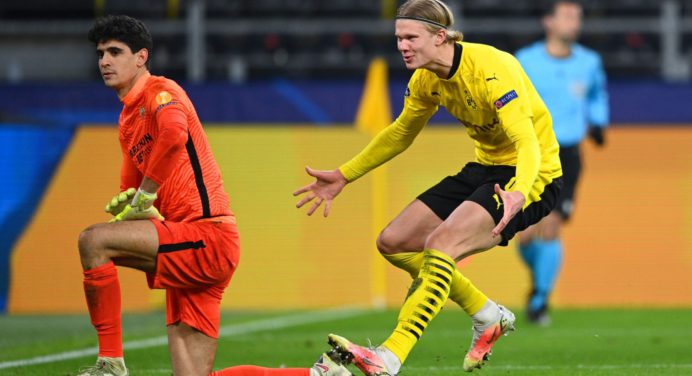 Con doblete de Haaland, el Dortmund avanzó a cuartos