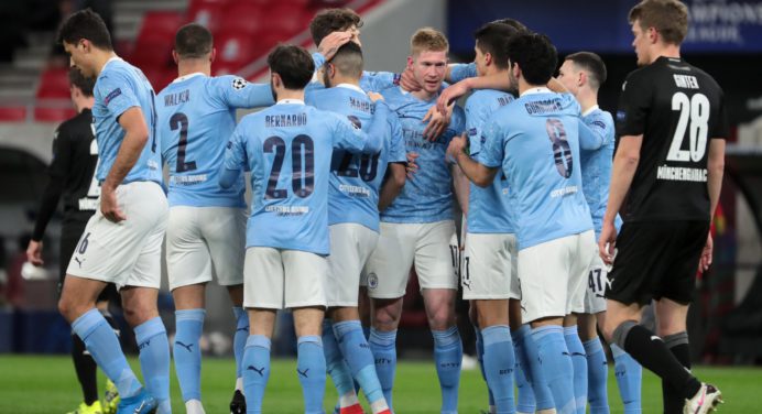 Manchester City ganó 2-0 y clasificó a los cuartos de final de Champions