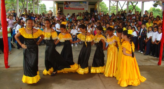 Icum capta talentos en parroquias del municipio Maturín