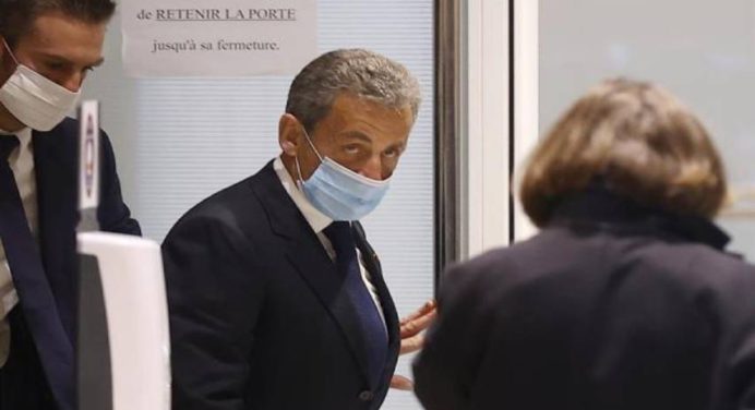 Nicolás Sarkozy condenado a 3 años de cárcel por corrupción