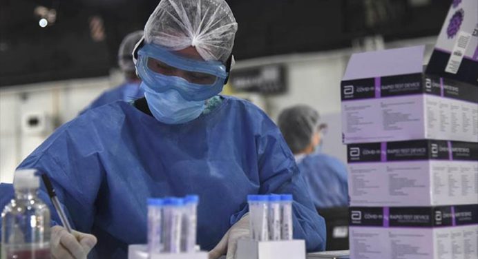 Epidemiólogo Perugini advierte que cepa brasilera del Covid-19 es altamente contagiosa