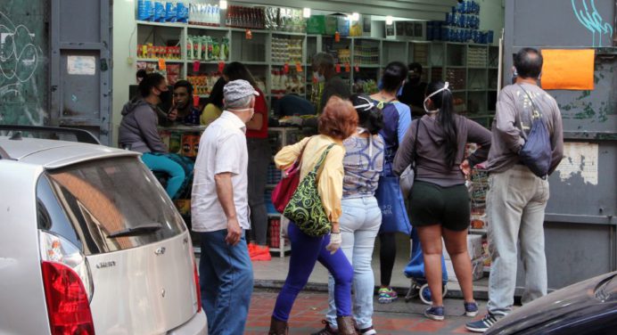 Bs. 14 millones diarios gastan maturineses para medio comer