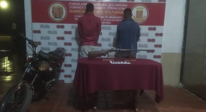 GNB detuvo a dos sujetos por porte ilícito de arma en Aguasay