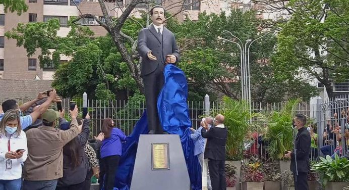 Imagen del Dr. José Gregorio Hernández tallada en Caripito fue develada tras la Beatificación