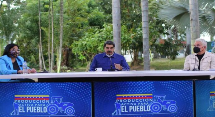 Maduro propone plan de 60 días para regularización del diésel