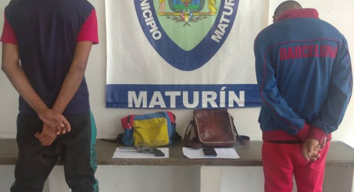 Polimaturín capturó a dos ladrones de teléfono en sector Negro Primero