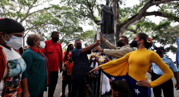 Municipio Santa Bárbara recibió la Antorcha Bicentenaria Bolivariana