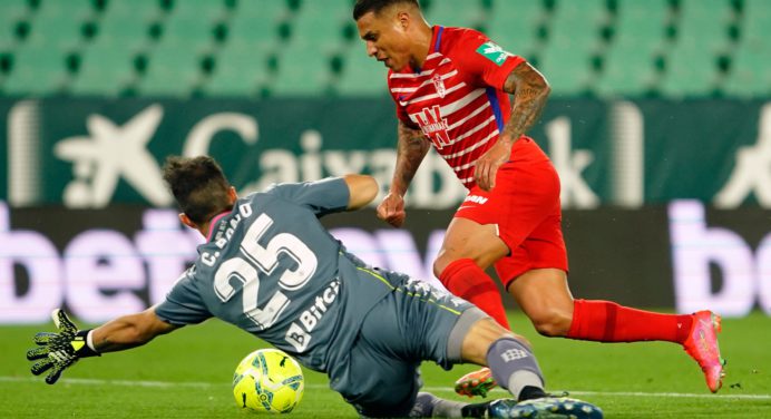 Darwin Machís anotó en la derrota del Granada ante el Betis