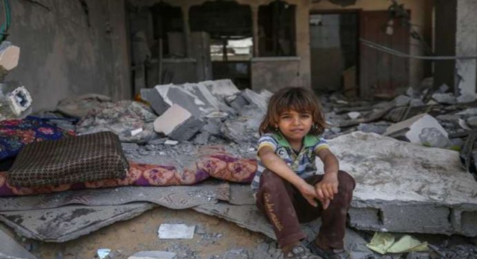 Gaza e Israel viven segundo día de tregua en tensa calma