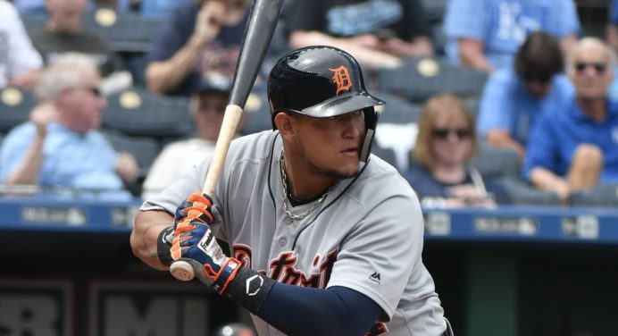 Miguel Cabrera desplazó a Babe Ruth en la lista histórica de hits en la MLB