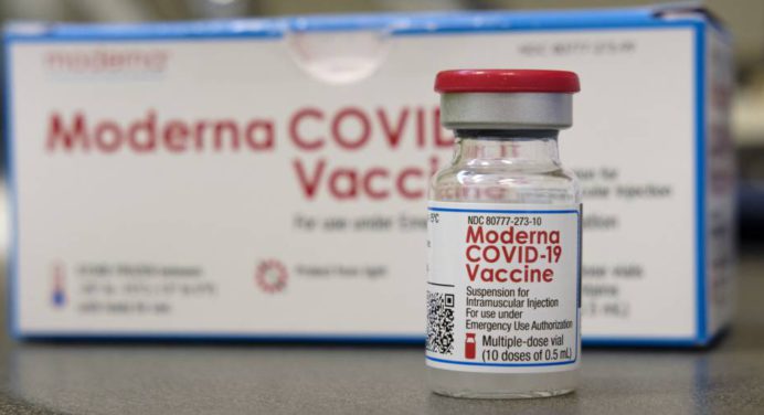Moderna anunció efectividad de su vacuna contra covid-19 en adolescentes
