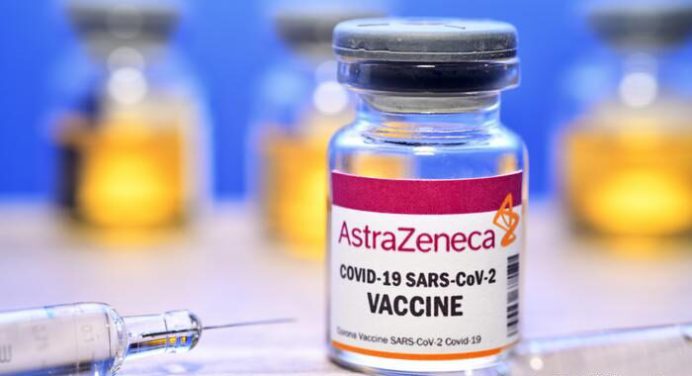 Reino Unido reporta primeros casos de coágulos en vacunados con AstraZeneca