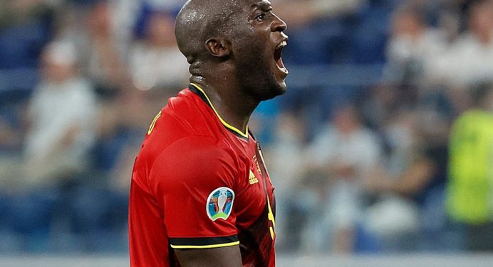 Bélgica derrotó a Finlandia y pasó a octavos de la Eurocopa con puntaje ideal