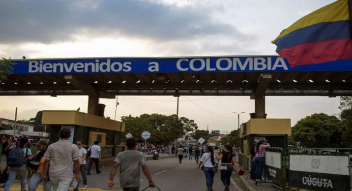 Colombia reabrirá de manera gradual la frontera con Venezuela este miércoles