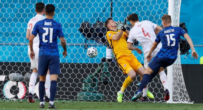 España entró a octavos en la Eurocopa con goleada ante Eslovaquia