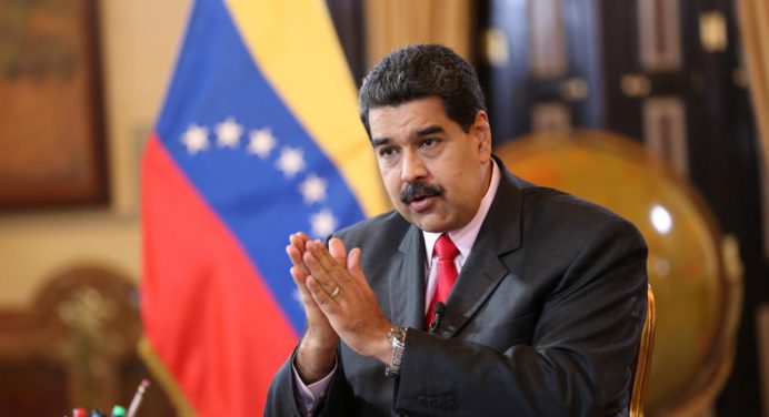Maduro pide inversión extranjera durante una entrevista con Bloomberg