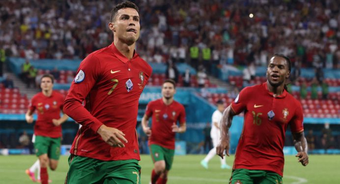 Portugal y Francia igualaron 2-2 en la Eurocopa y pasaron a octavos