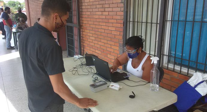 Solo tres minutos tarda inscripción y actualización en el Registro Electoral de Maturín