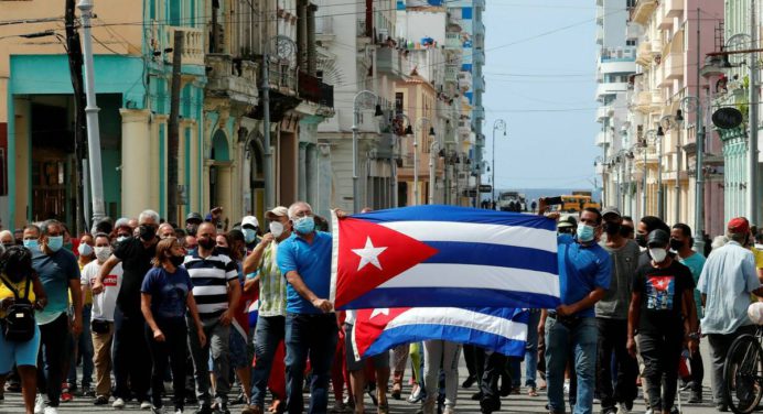 Cuba calificó protestas de «disturbios» y atribuye corte de red a la crisis
