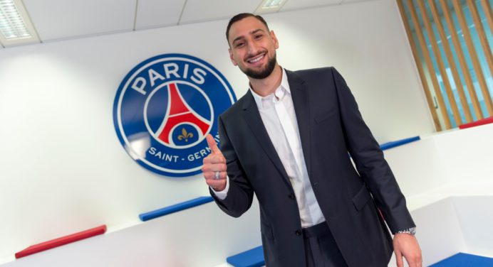 El portero italiano Donnarumma fichó con el PSG hasta 2026