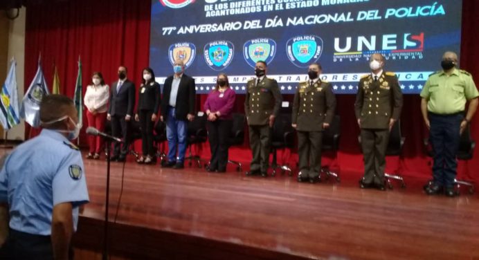 Gobierno de Monagas ascendió a más de 150 oficiales policiales