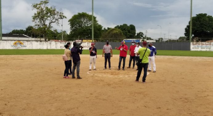 Comenzó el Campeonato de Sóftbol Modificado «Copa Ernesto Luna»