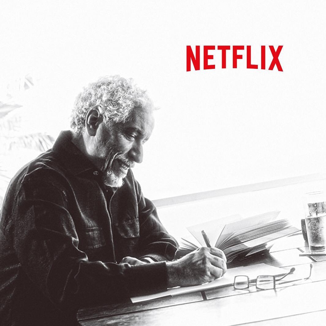 Leonardo Padrón anunció que escribirá una serie original para Netflix