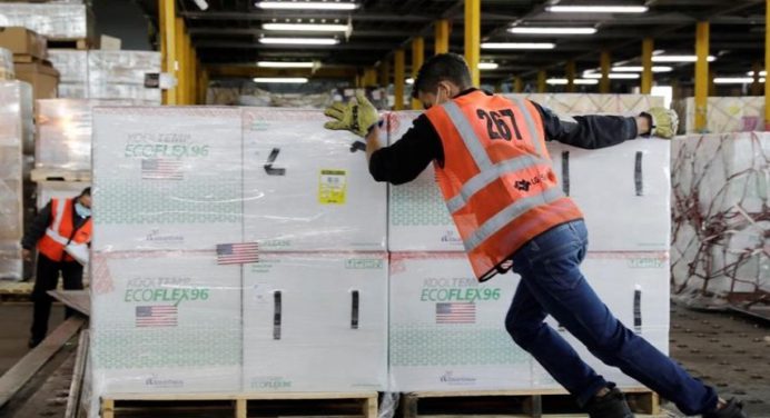 Llegan a Colombia 3,5 millones de vacunas Moderna donadas por EE.UU.