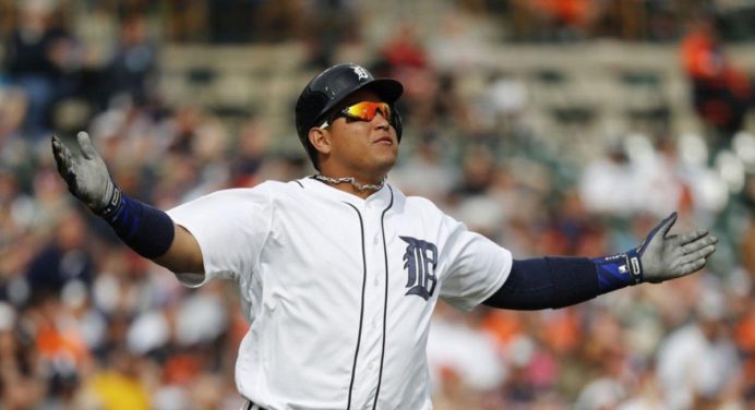 Miguel Cabrera rompe récord de hits de Rogers Hornsby