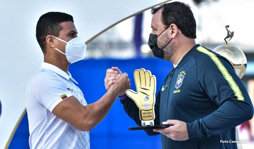 monaguense hengelberth prado elegido mejor portero sudamericano en futbol playa laverdaddemonagas.com hengelbert 050721