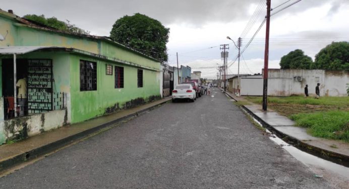 Vecinos de Brisas del Orinoco denuncian escasez de agua