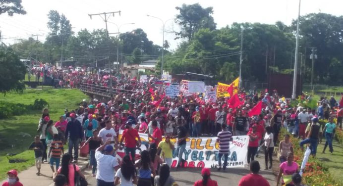 Yelitza Santaella sostiene encuentro con las bases populares de Sotillo