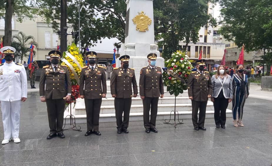 Autoridades Civiles y Militares en la Plaza Bolívar del Municipio Maturín.