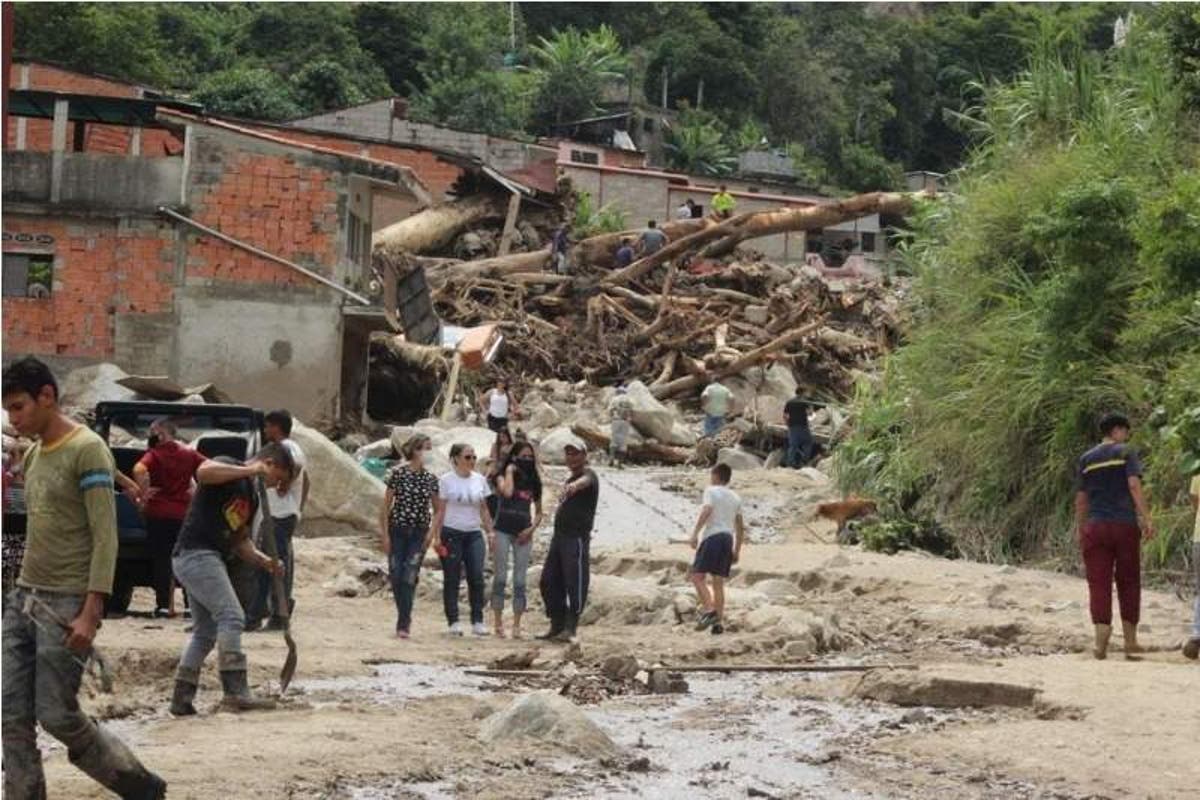 Desespero por búsqueda de desaparecidos por las lluvias en Mérida