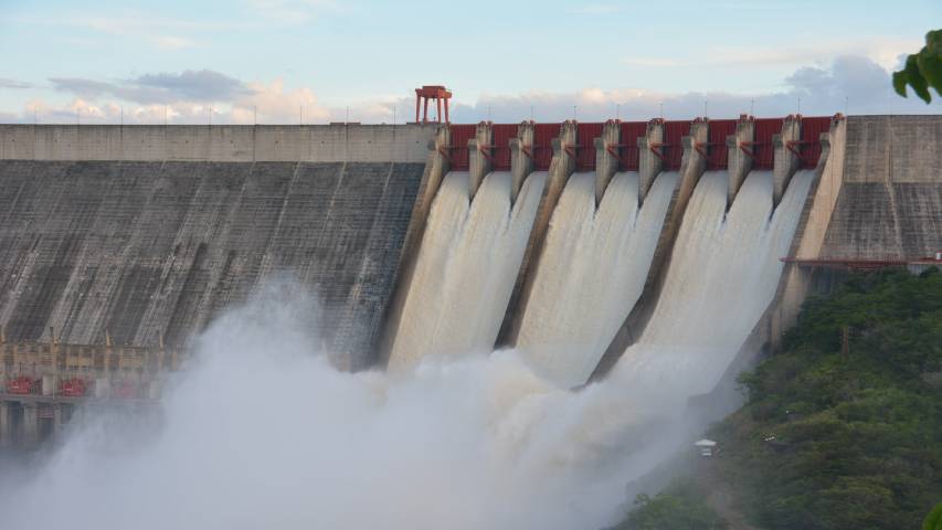 Desmienten «eventos de emergencia» en las centrales hidroeléctricas