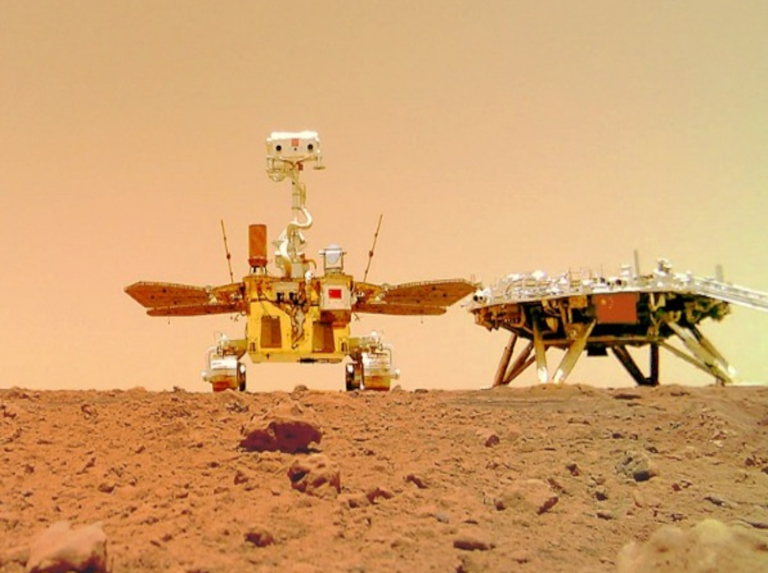 Explorador chino de Marte continúa con sus tareas