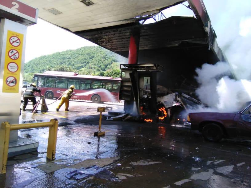 explosion en estacion de servicio en anzoategui deja un muerto y varios heridos video laverdaddemonagas.com e7