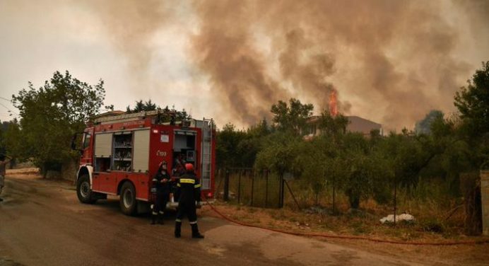 Incendios en Grecia dejan un fallecido