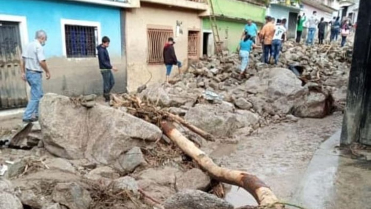 Lluvias en Mérida provocan decreto de emergencia