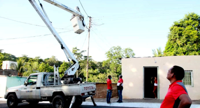 Más de 15 mil luminarias instaló la Gobernación en Maturín