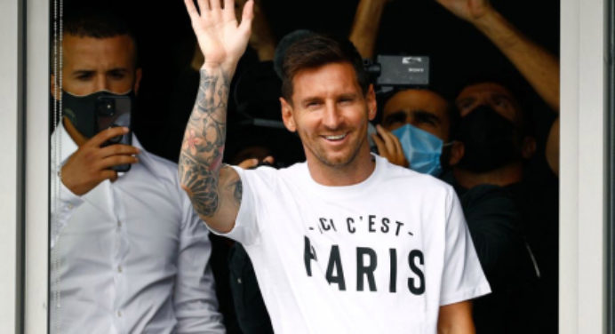 Messi aterrizó en París y el PSG le da la bienvenida en sus redes (+Video)