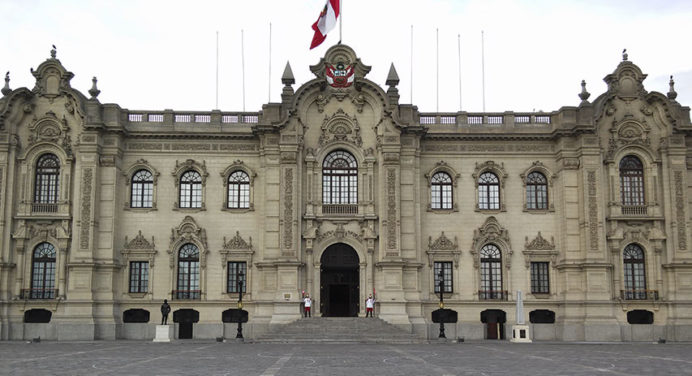 Nuevo gobierno de Perú facilitará entendimiento político en Venezuela