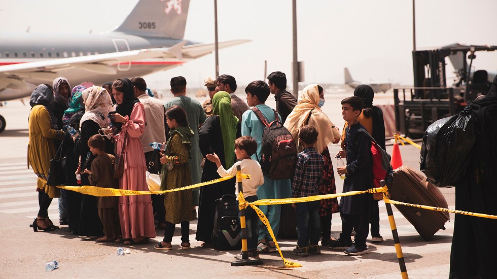 Talibanes culparon a EEUU de las muertes civiles en el aeropuerto de Kabul