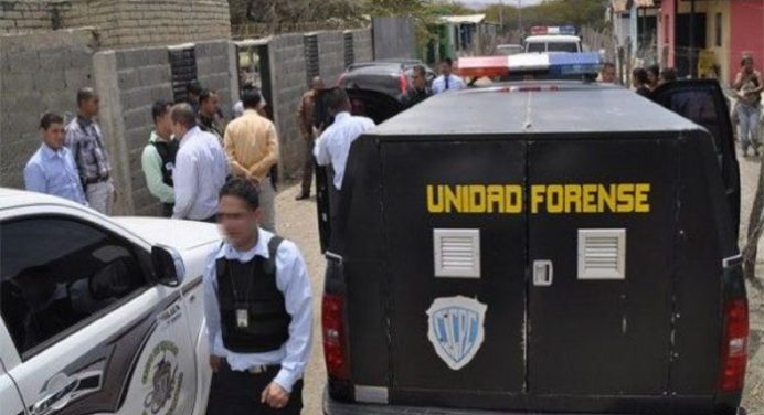 Una mujer fue asesinada de 30 puñaladas