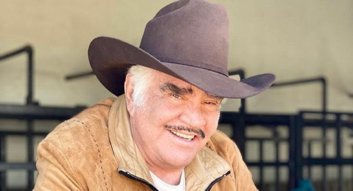 Vicente Fernández se mantiene con respiración artificial y en terapia intensiva