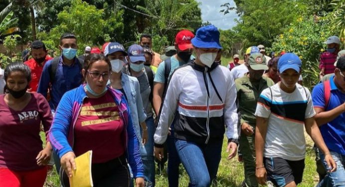 Ana Fuentes toma las calles de Santa Inés